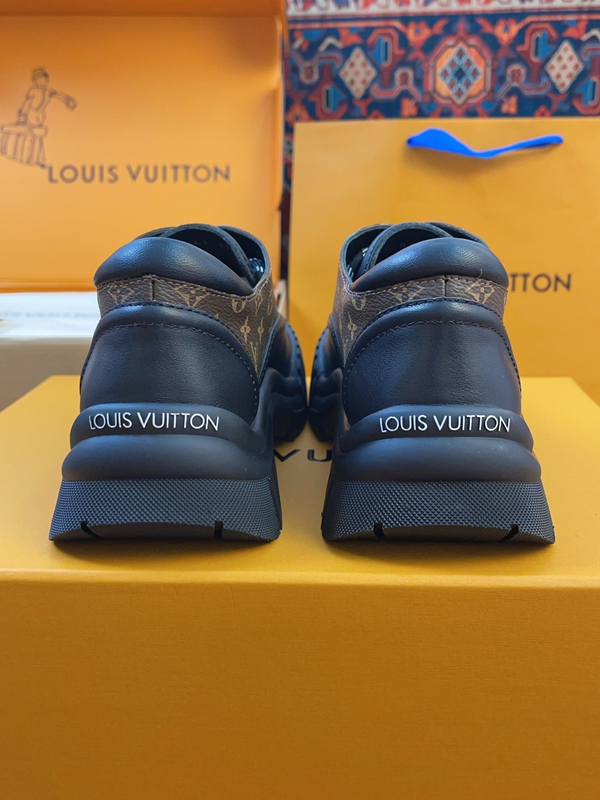 ルイヴィトン靴全体デザイン